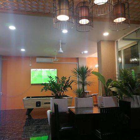 Nj Patong Hotel Buitenkant foto