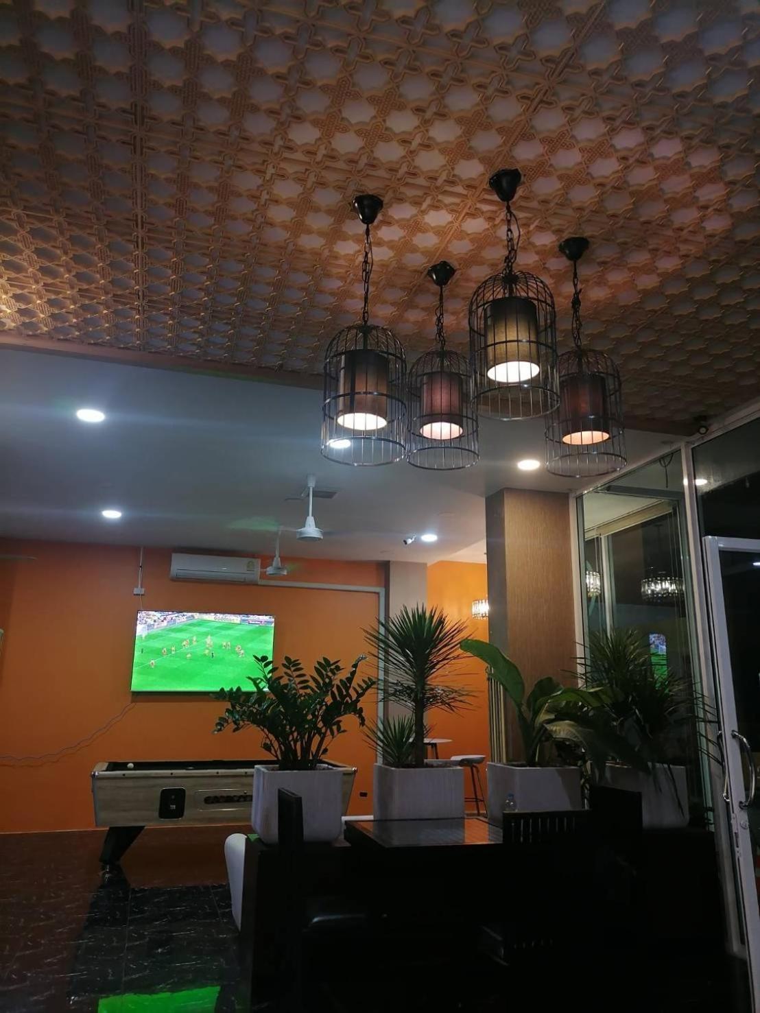 Nj Patong Hotel Buitenkant foto