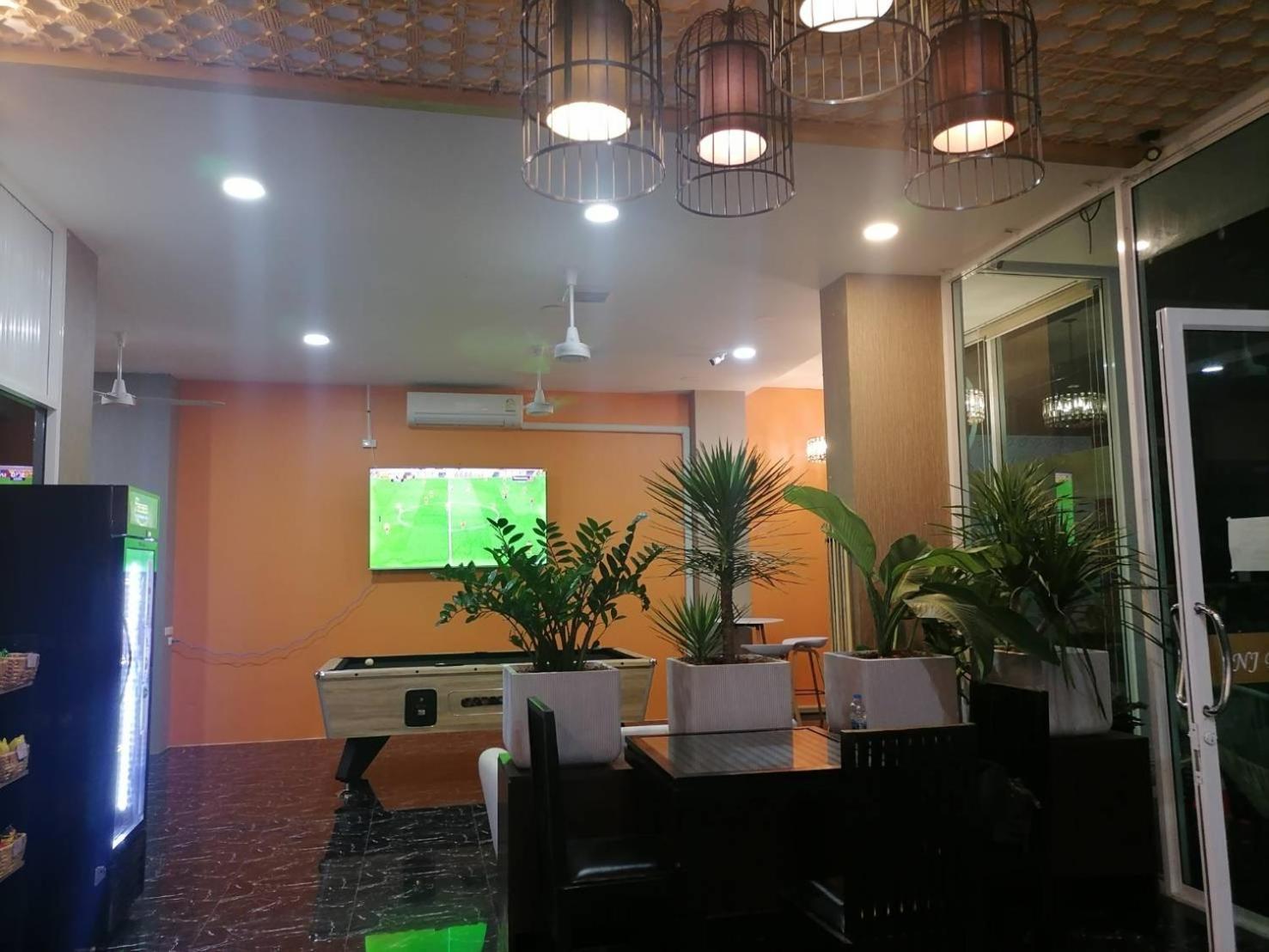 Nj Patong Hotel Buitenkant foto