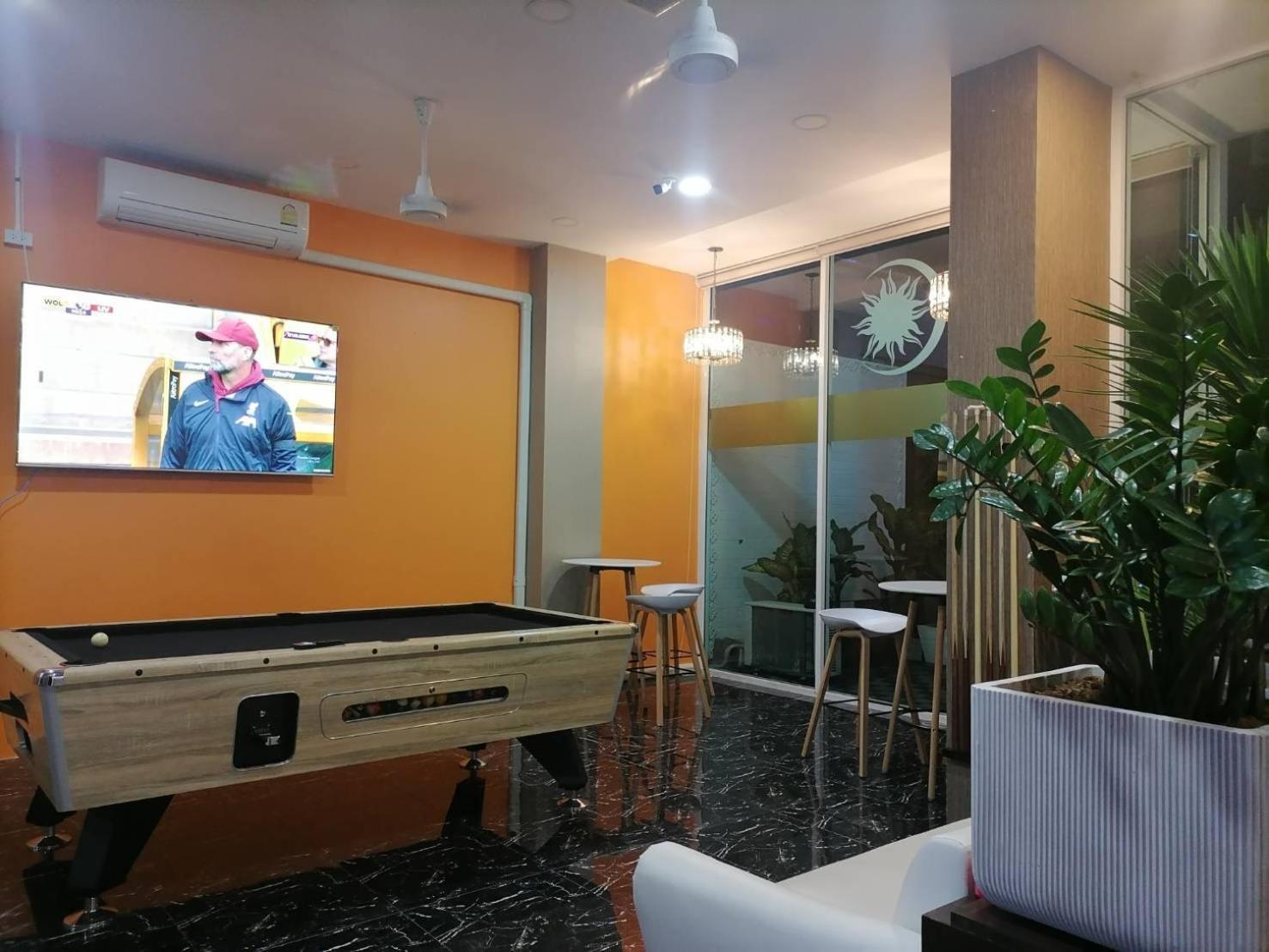 Nj Patong Hotel Buitenkant foto