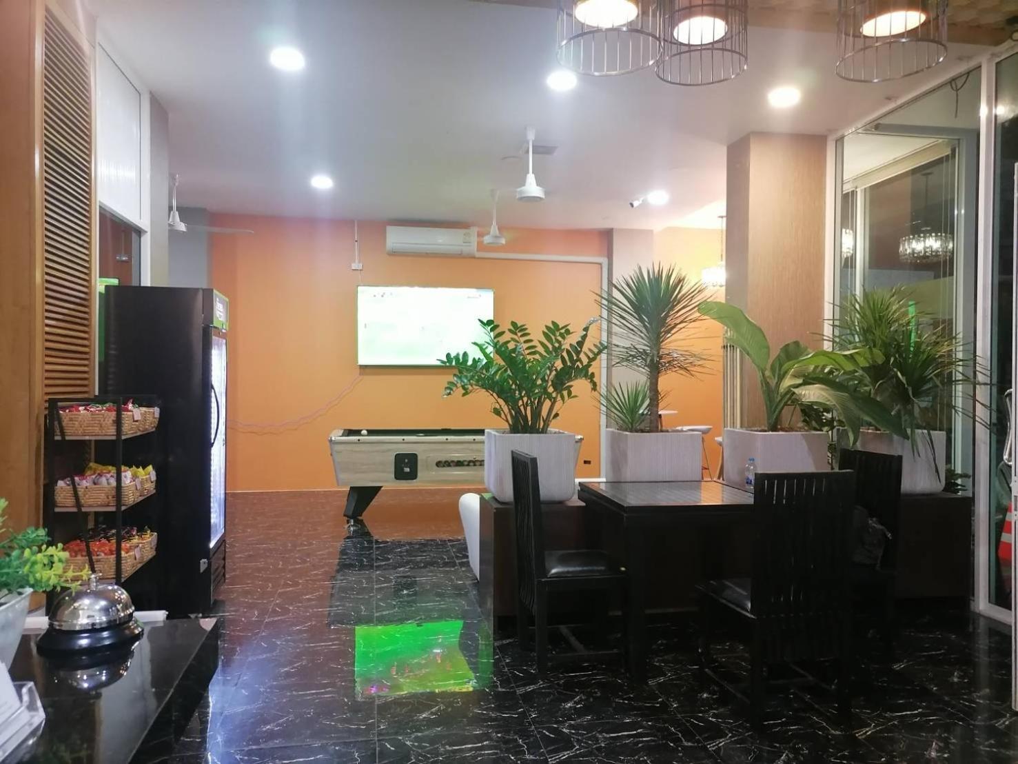 Nj Patong Hotel Buitenkant foto